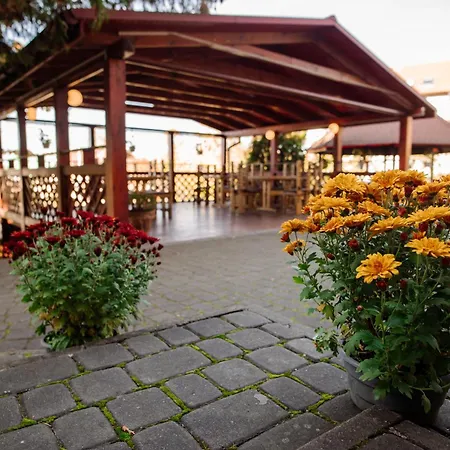 Club Ph Hotel Truskavets