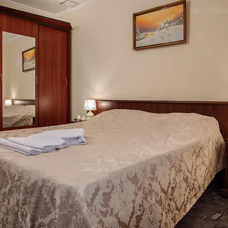 Club Ph Hotel Truskavets