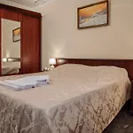 Club Ph Hotel Truskavets
