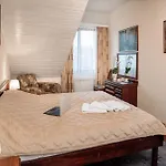Club Ph Hotel *