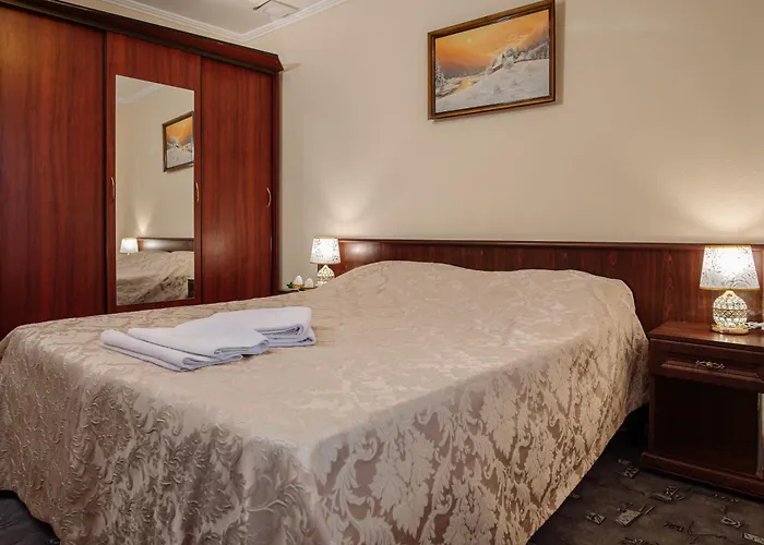 Club Ph Hotel Truskavets